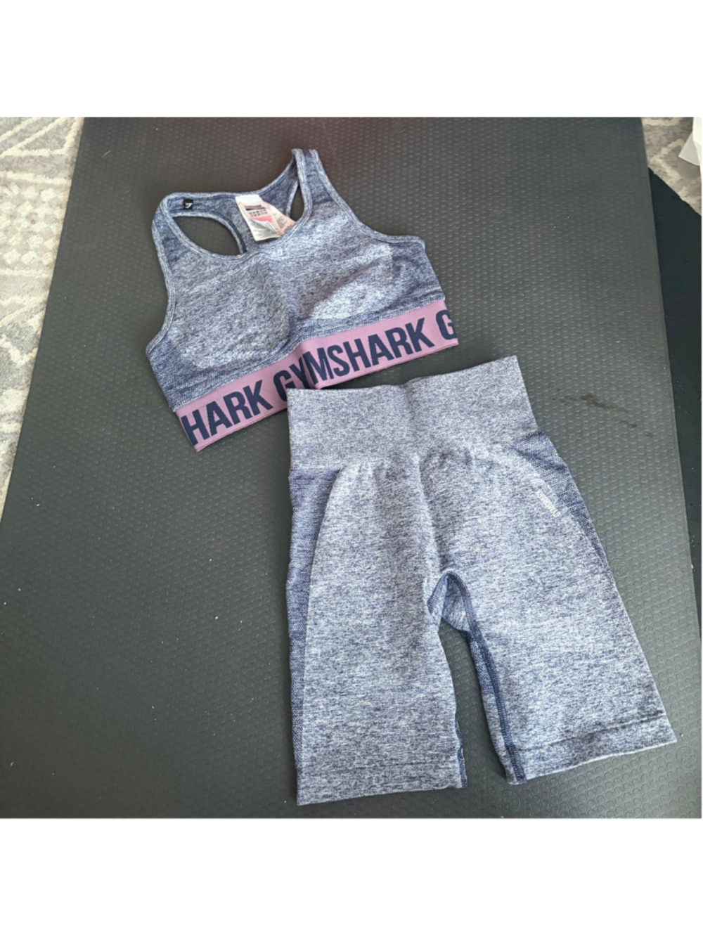 Gymshark Flex Seamless High-Waisted Biker Shorts (X-Small) - Picture 3 of 7